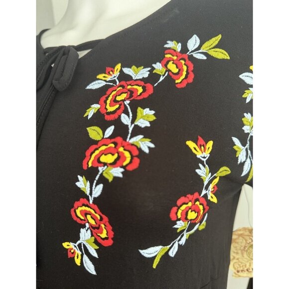 One World Floral Embroidered Boho Peasant Blouse Size S Taseled Bell Sleeve NEW - Picture 4 of 7